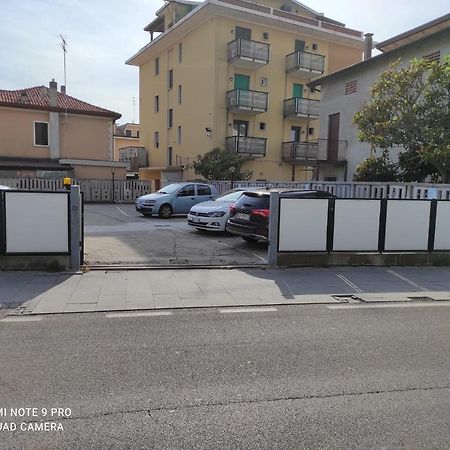 Quito - Dietro Piazza Mazzini - Immobil Relax Lido di Jesolo Ngoại thất bức ảnh